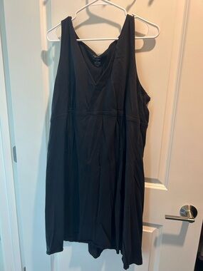 Old Navy Black V-Neck Sleeveless Midi Dress